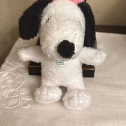 Belle Snoopy plushie 