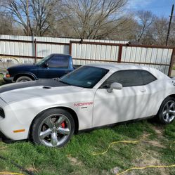 2013 Dodge ChallengerRT..Hemi..1005 Thousand. Miles...Standard...6speed