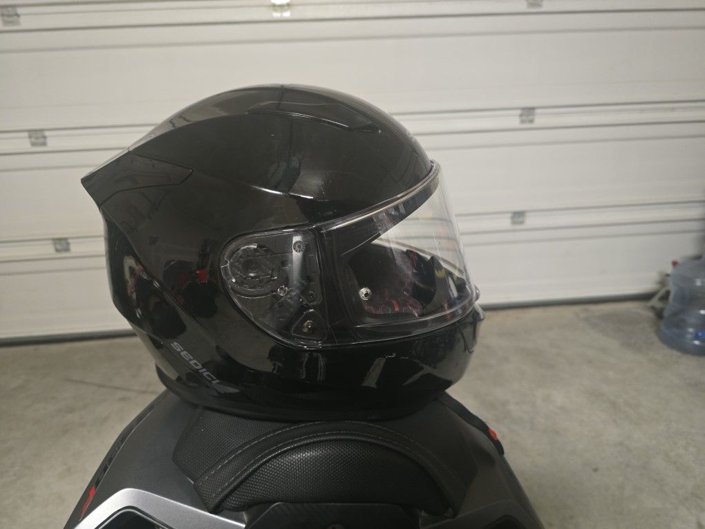 Sedici Strada II Medium Helmet