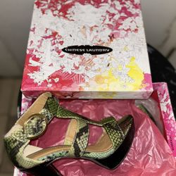 Woman’s Heels ( All Size 7-8)