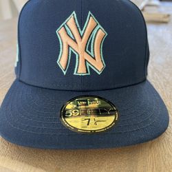New Era 7 1/4 New York Yankees Fitted Hat Oceanside Peach Drop 