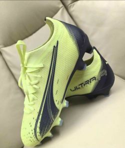 ⚽️ Brand New Puma Soccer Cleats ⚽️