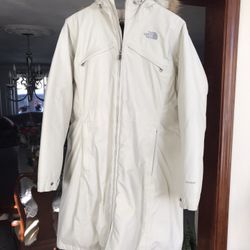 Woman’s North Face Winter 