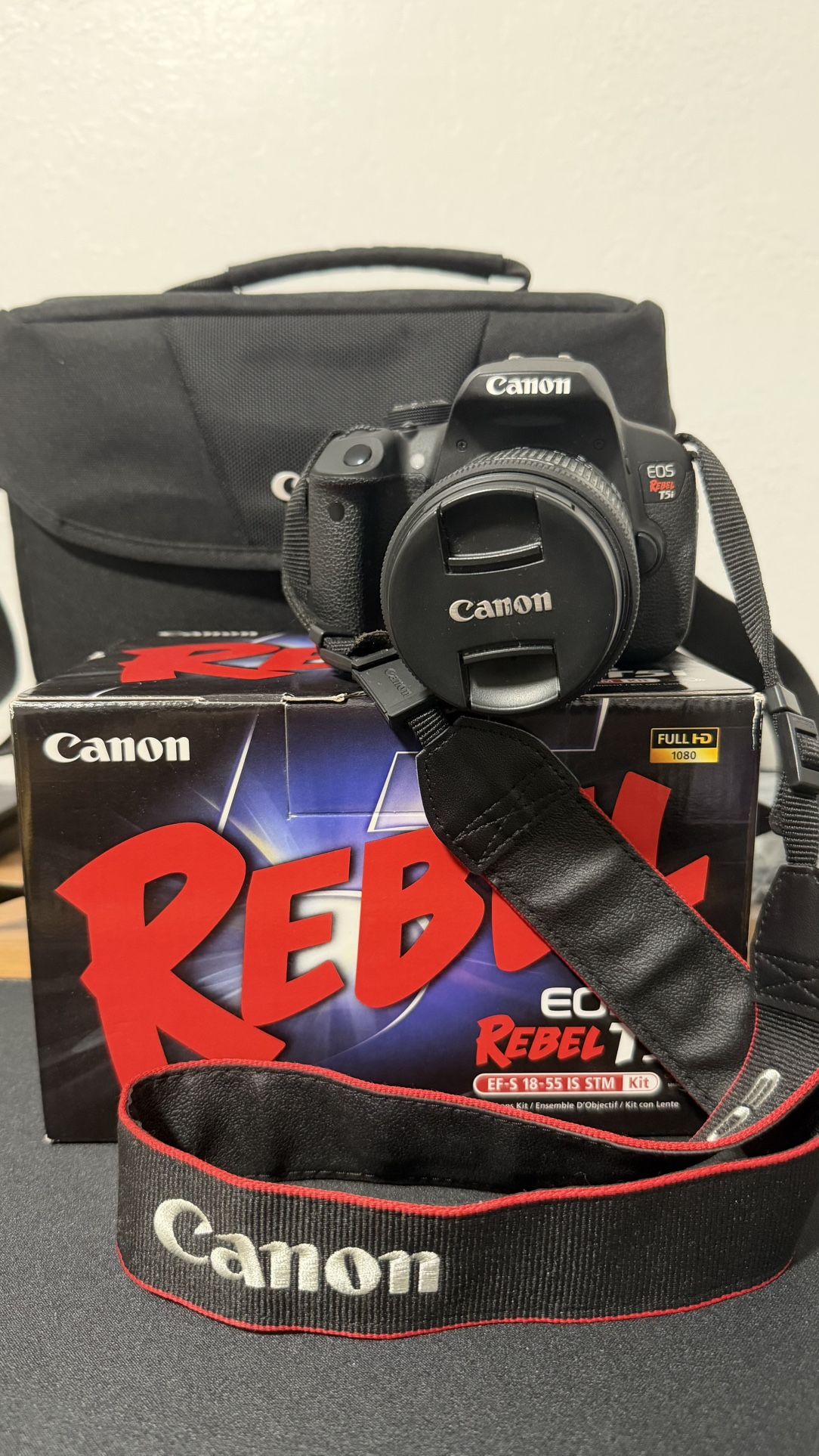 Canon EOS Rebel T5i - LIKE NEW DSLR Camera