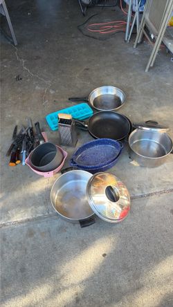 kitchen stuff, frying pan, knives, pots, and pan ice cubes All kitchen stuff, frying pan, knives, pots, and pan ice cubes