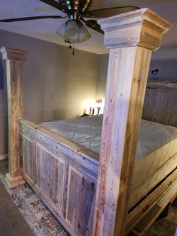 Beattle Pine Post Bed New