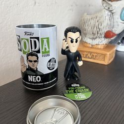 CHASE LIMITED EDITION Neo on Phone Matrix Funko Soda Keanu Reeves Movies LE Film