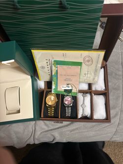 Men and women’s designer watch / bracelet