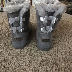 BRAND NEW Holly Boots 