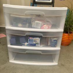 2 Plastic Organizer. 1 Large And 1 Small 