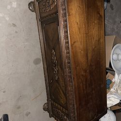 Lane extra large cedar trunk