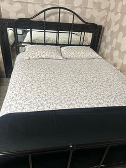 Queen size bed frame with mattress
