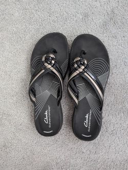 Clarks Black Size 8