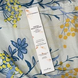 Tinted Moisture