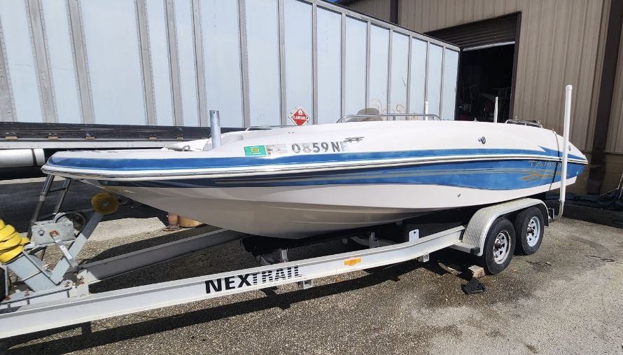 Tahoe Deck Boat