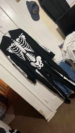Skeleton costume