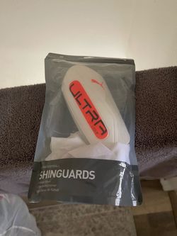 Kids Puma Shinguards w/ sleeve