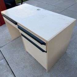 Free Desk