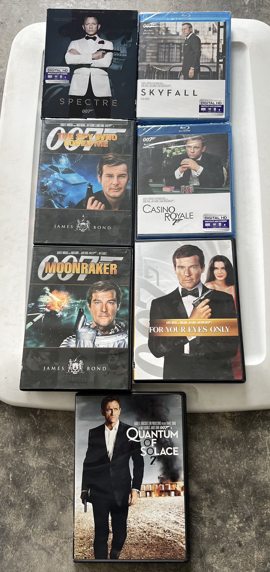 James Bond Lot Of 7 DVDs/Blu rays