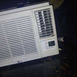 LG Air Conditioner 
