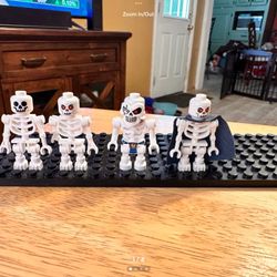 LEGO Lot Of Four Figure Skeletons