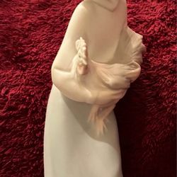 Llardo figurine shepherdess Girl with Rooster chicken maiden Spain Juan Huerta