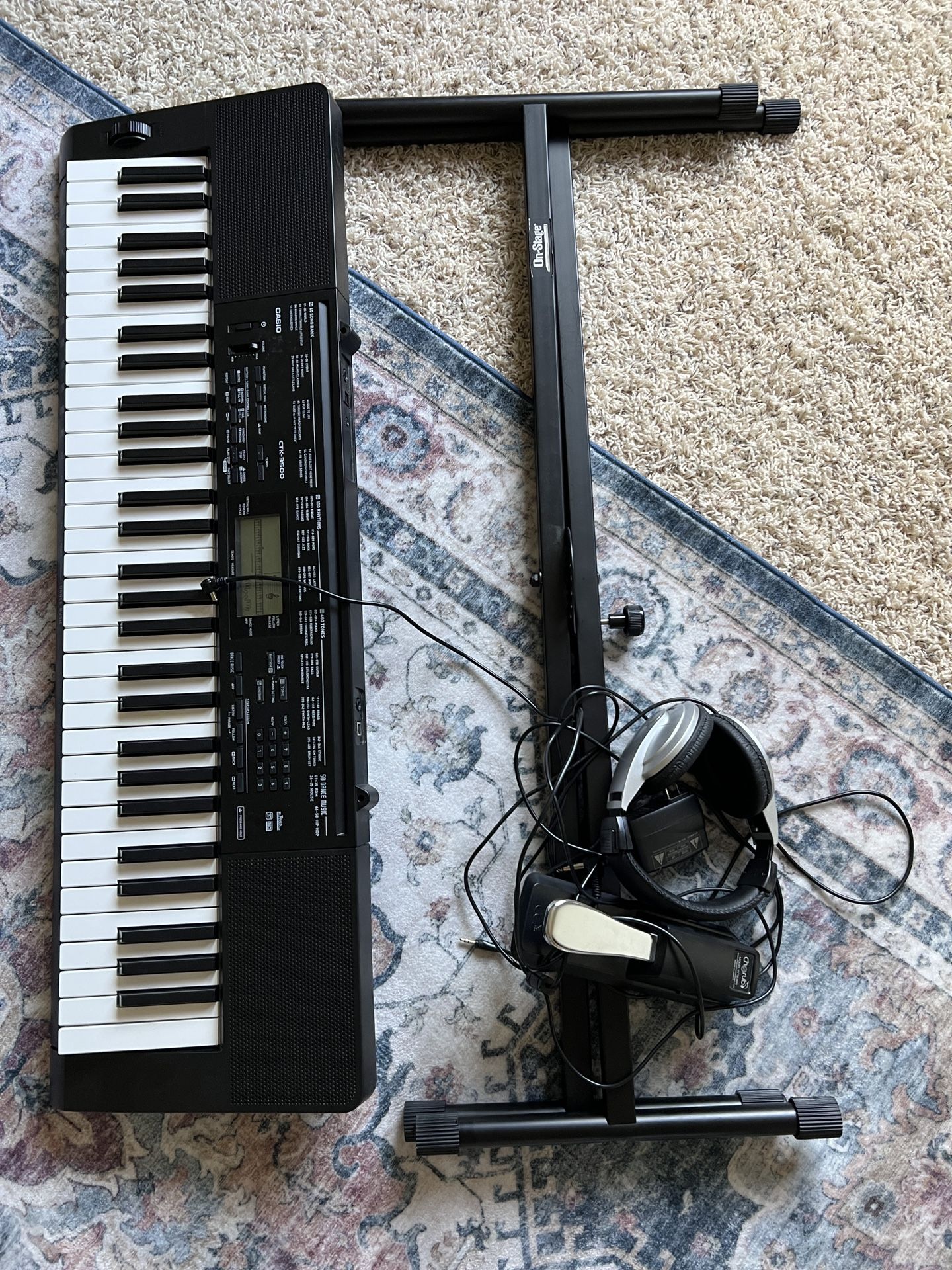 Casio Begginer Keyboard CTK-3500