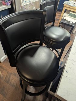 Pair of Boraam Augusta Swivel Bar Stools – Black
