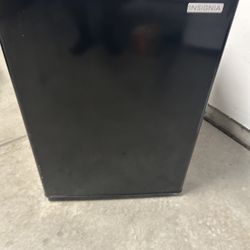 Refrigerator (Dorm room)