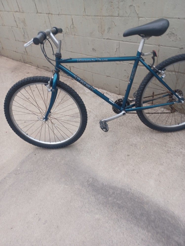 TREK size 26 Frame 18 Speed 21