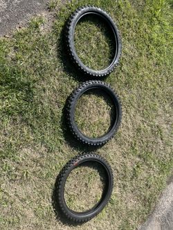 19 Inch CST Tires for Talaria Sting Mx4