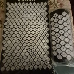 Kanjo Memory Foam Acupressure Mat Set