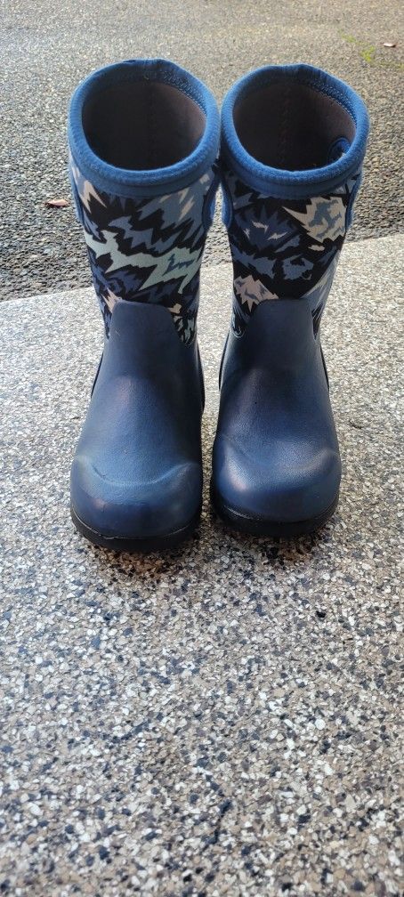 Bogs Kids boots Size 9