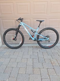 INTENSE 951 SERIES CARBON 29 ER FULL SUSPENSION ( MEDIUM)