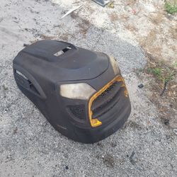 ((READ AD))((HOOD poulan Pro)) Riding Mower 