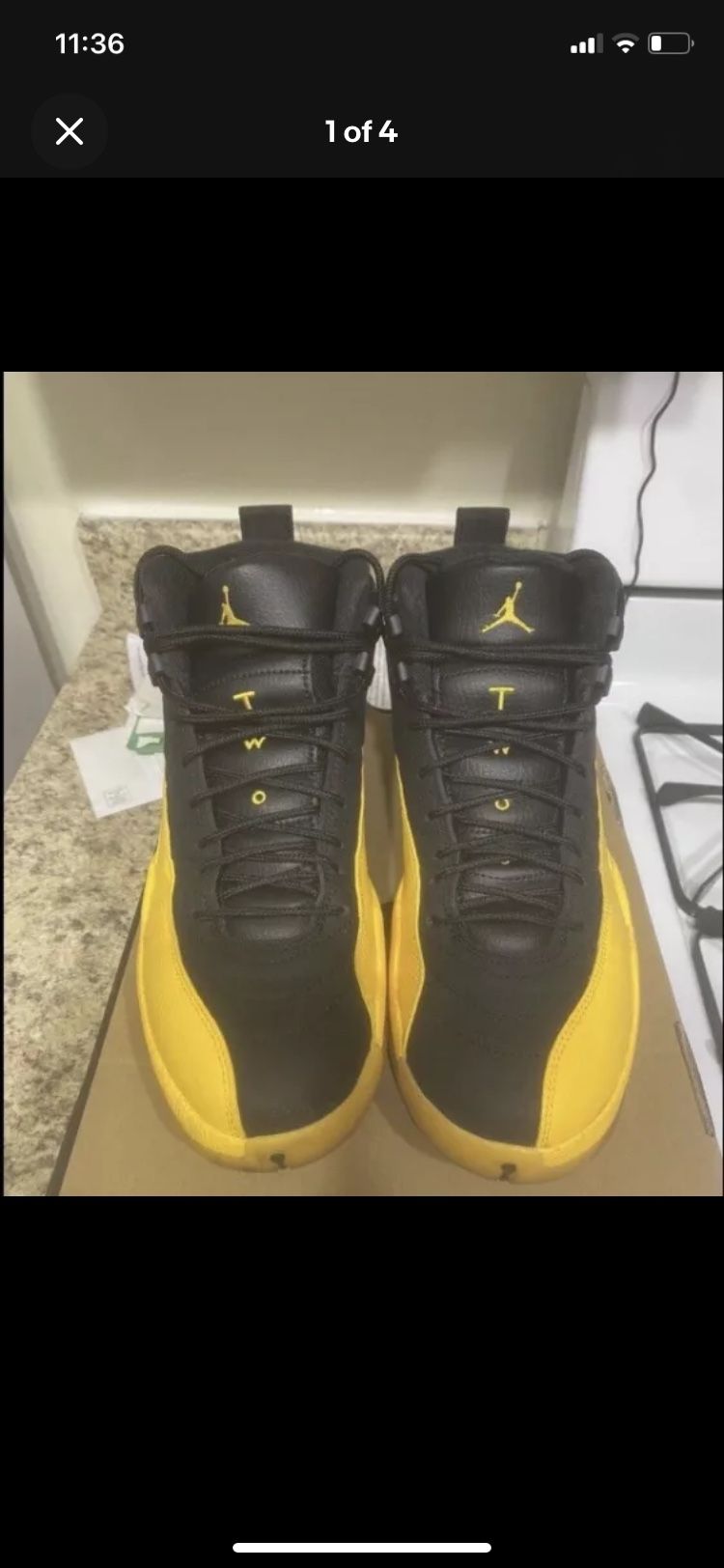 Jordan 12 Black And Yellow Sz10.5