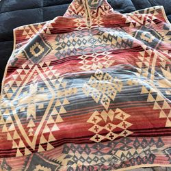 Pendleton hooded Towel