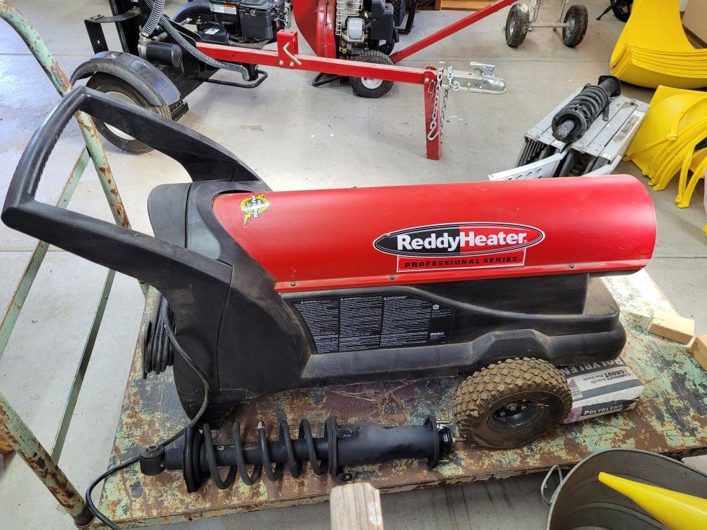 Desa Reddy Heater 125,000 BTU Kerosene Forced-Air Heater for Sale in  Ramona, CA - OfferUp