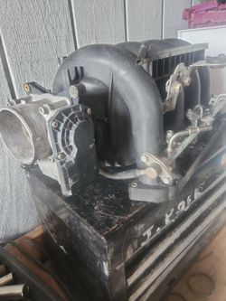 Nissan Titan intake manifold