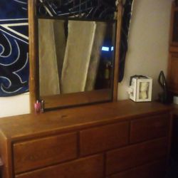 7 Drawer Dresser W/ Mirror