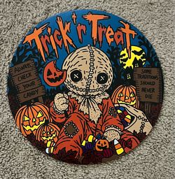 Trick 'r Treat Circle Halloween Wall Sign