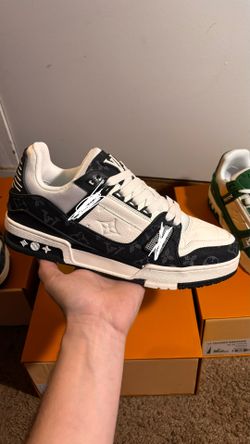 Men’s trainers