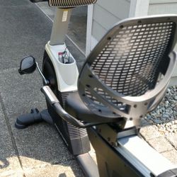 Pro-Form 4.0 RT Upright Bike 