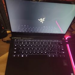 Razer Stealth 13 Gaming Laptop Touchscreen Plus Accessories!!!