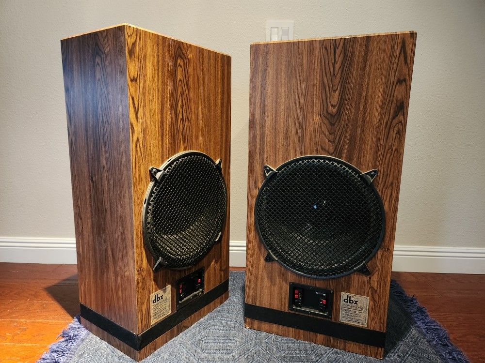 dbx speaker system