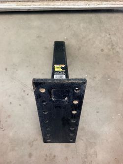 Hook mount hitch