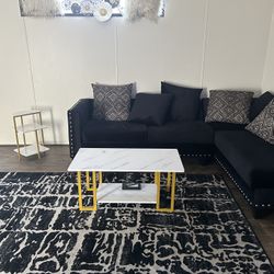 Couch,Rug, Curtains As A Set