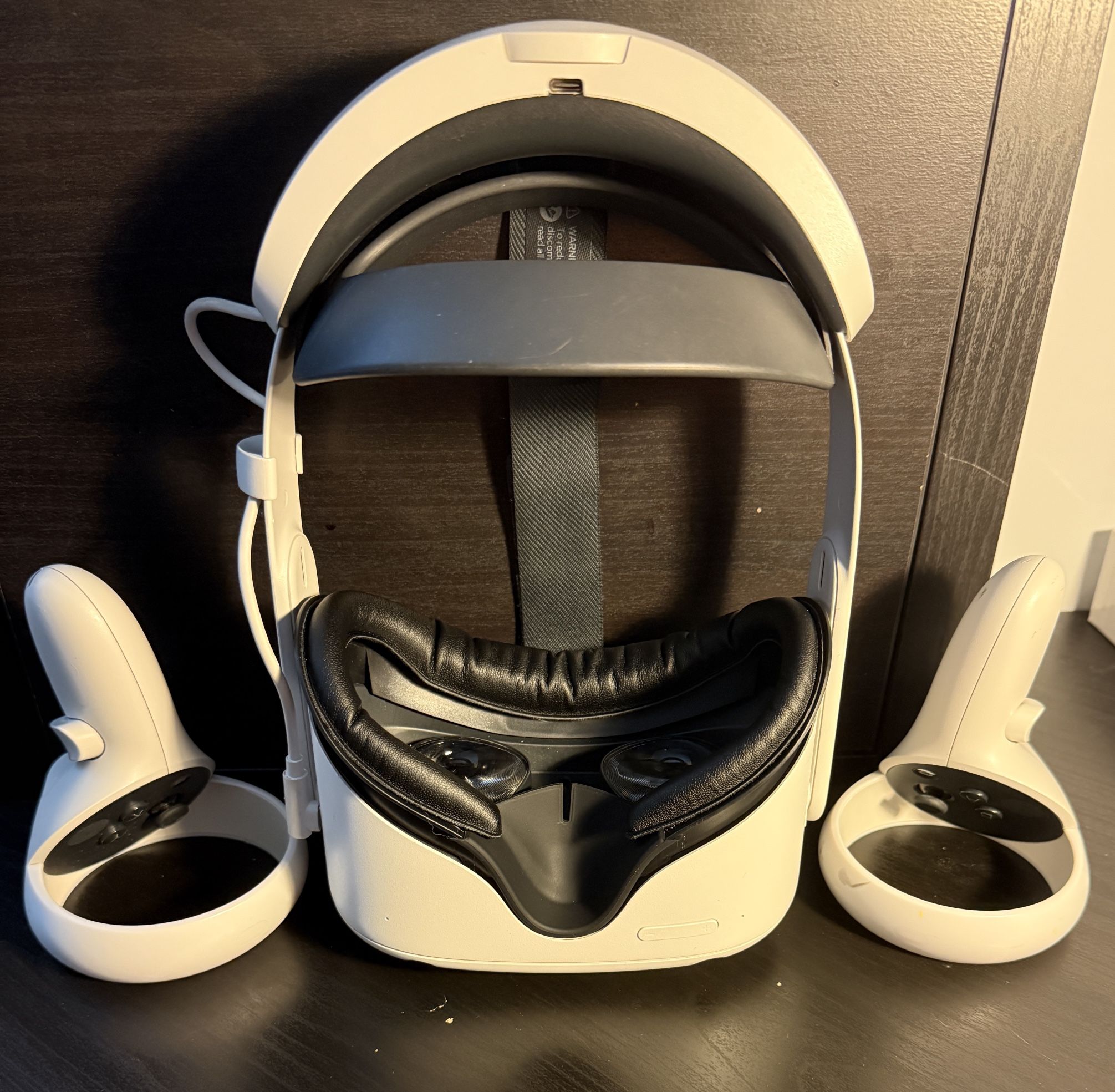 Meta Quest 2 + Battery Pack ( used )
