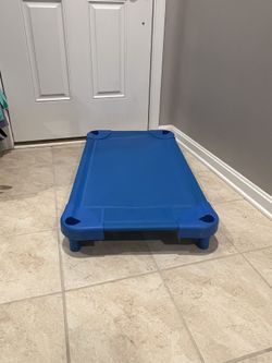 Catre/cama apilable Pequeña Para Niños (Set de Cuatro)