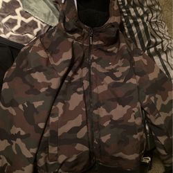 Tommy Camo Sherpa Jacket Size Xl